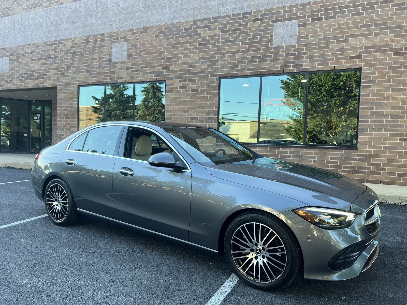 Used 2022 Mercedes-Benz C 300 4MATIC Sedan image 32