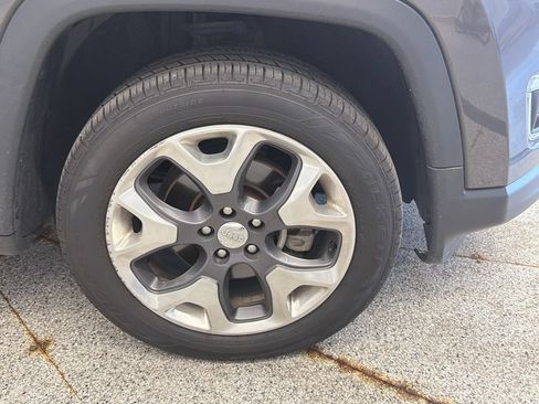 Used 2018 Jeep Compass Limited w/ Navigation Group AWD/4WD image 6