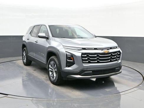 Used 2025 Chevrolet Equinox LT image 22