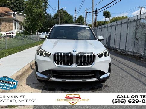 Used 2025 BMW X1 xDrive28i AWD/4WD image 3