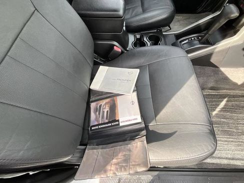 Used 2004 Nissan Frontier LE image 19