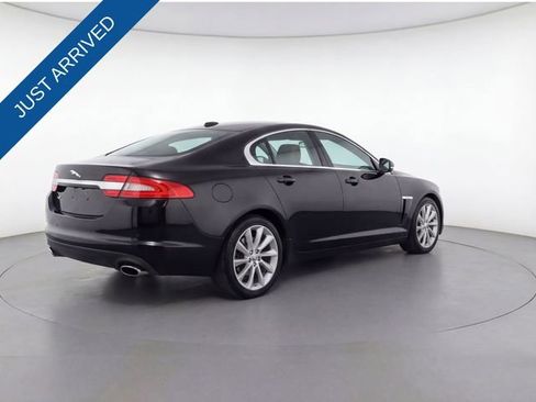 Used 2012 Jaguar XF image 6