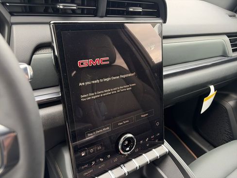 New 2026 GMC Terrain AT4 w/ Convenience Package III AWD/4WD image 16