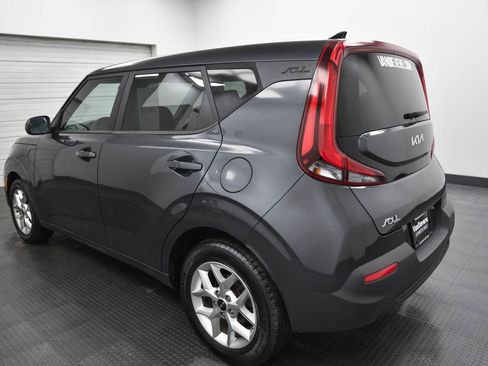 Used 2022 Kia Soul LX w/ Technology Package image 5