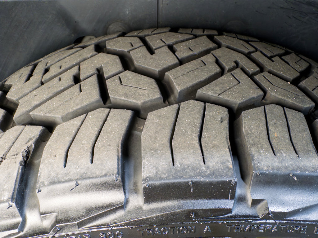 Used 2026 Rivian R1T Premium Quad AWD/4WD image 39
