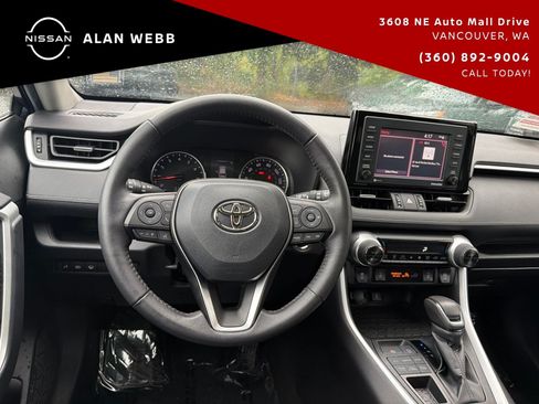 Used 2022 Toyota RAV4 XLE Premium AWD/4WD image 13