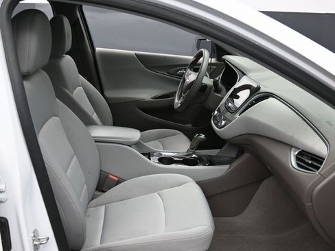 Used 2019 Chevrolet Malibu LS image 31