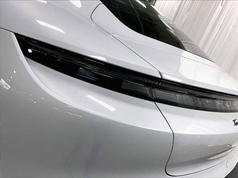 Used 2022 Porsche Taycan Turbo S image 35
