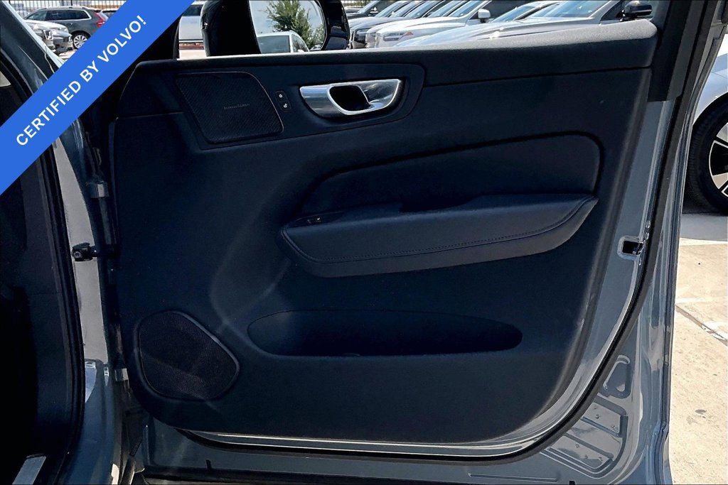 Certified 2024 Volvo XC60 B5 Plus w/ Climate Package AWD/4WD image 22