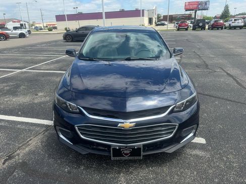 Used 2018 Chevrolet Malibu Premier w/ Premier Sun and Wheel Package FWD image 15