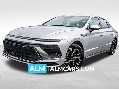 Used 2025 Hyundai Sonata SEL FWD image 1