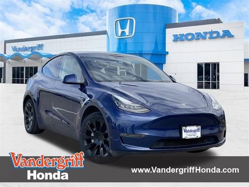 Used 2021 Tesla Model Y Long Range image 1
