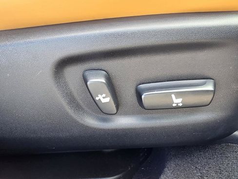 Used 2013 Lexus CT 200h w/ Premium Pkg w/Navigation FWD image 41