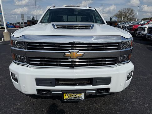 Used 2019 Chevrolet Silverado 3500 High Country w/ Duramax Plus Package AWD/4WD image 8