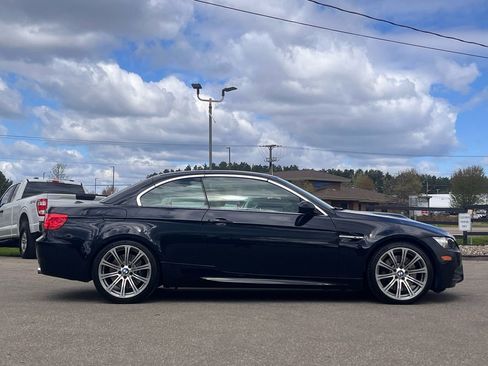 Used 2011 BMW M3 Convertible RWD image 17