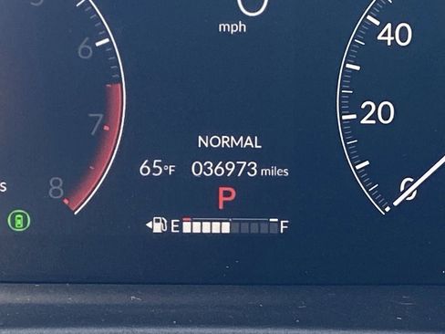 Certified 2024 Honda Pilot Touring image 30