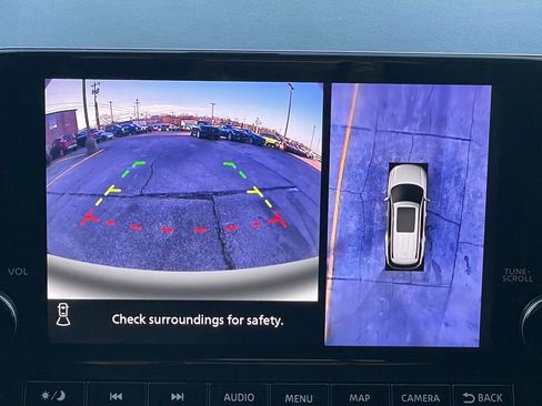 Used 2024 Nissan Pathfinder Platinum w/ Lighting Package (N93) image 22