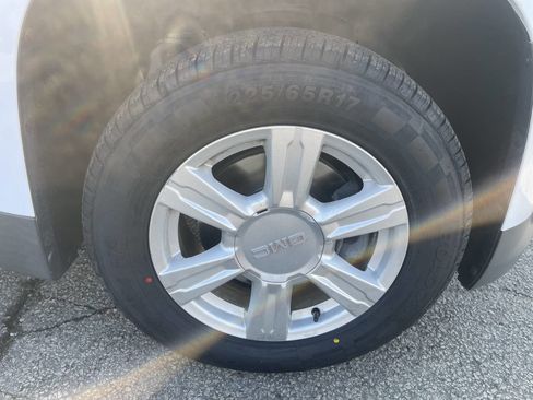 Used 2015 GMC Terrain SLE image 12