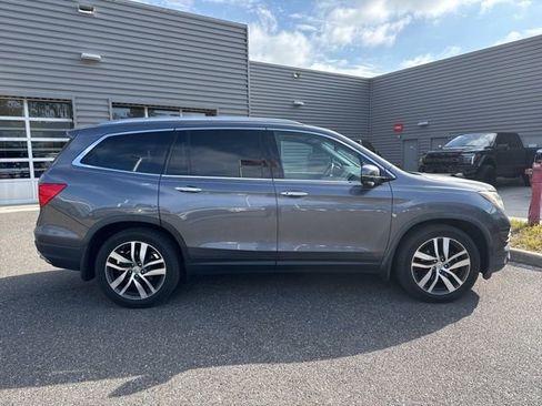 Used 2016 Honda Pilot Touring image 4