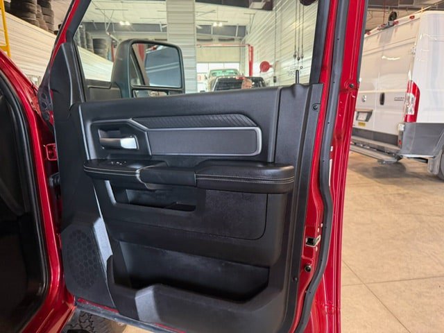 Used 2026 RAM 2500 Big Horn AWD/4WD image 38