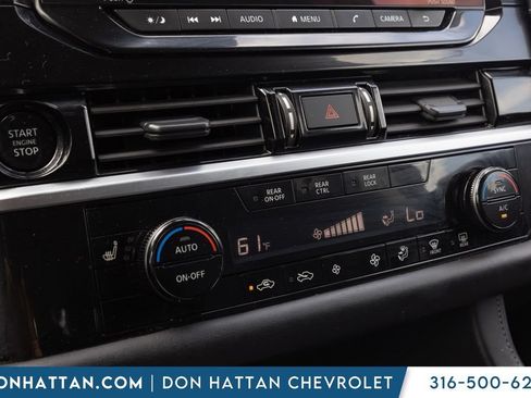 Used 2025 Nissan Pathfinder SV FWD image 10