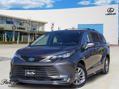 Used 2023 Toyota Sienna XLE