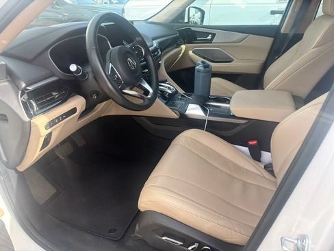 Used 2024 Acura MDX w/ Technology Package FWD image 9