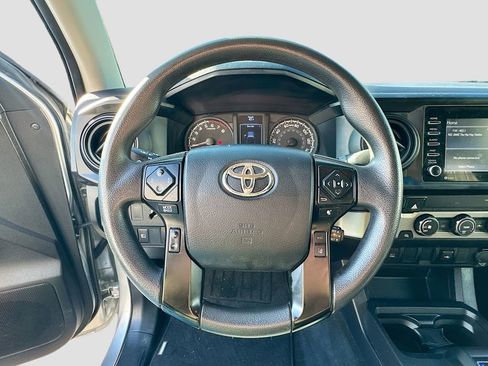 Used 2022 Toyota Tacoma SR image 9