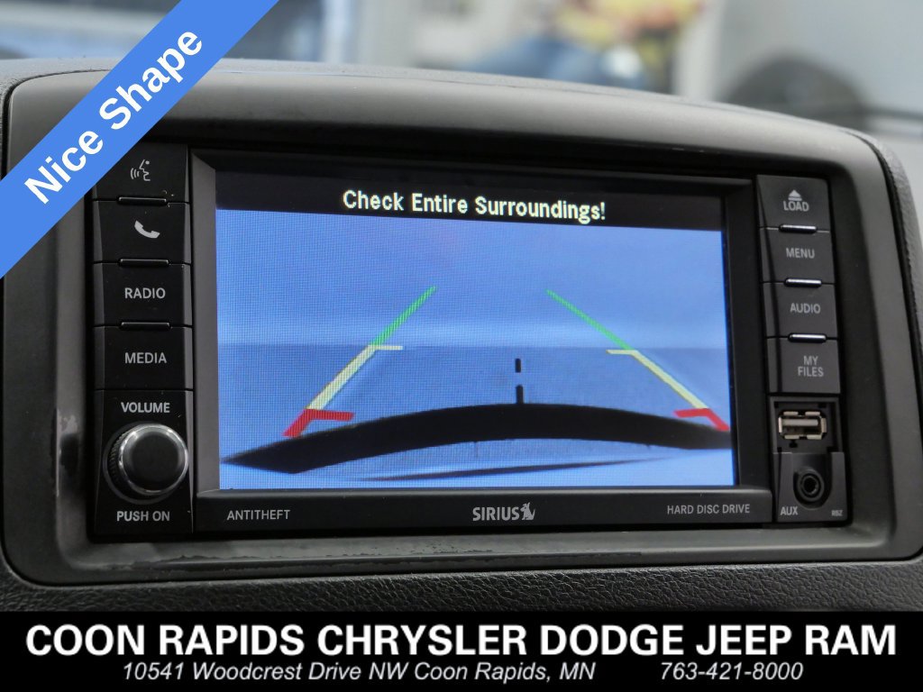 Used 2014 Chrysler Town & Country Touring FWD image 27