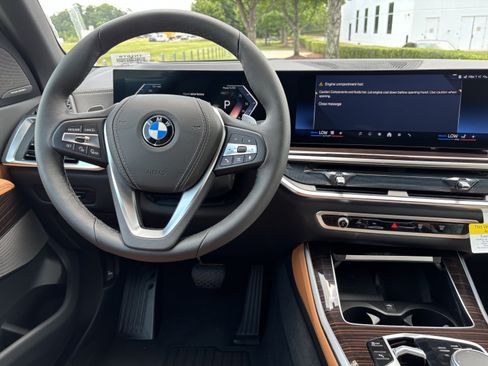 New 2026 BMW X5 xDrive40i w/ Climate Comfort Package AWD/4WD image 19