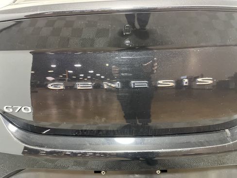 Used 2024 Genesis G70 2.5T image 11