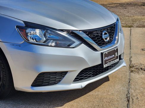 Used 2017 Nissan Sentra S image 12