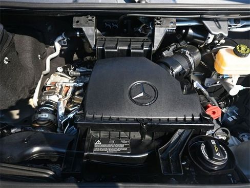 Used 2023 Mercedes-Benz Sprinter 2500 image 27