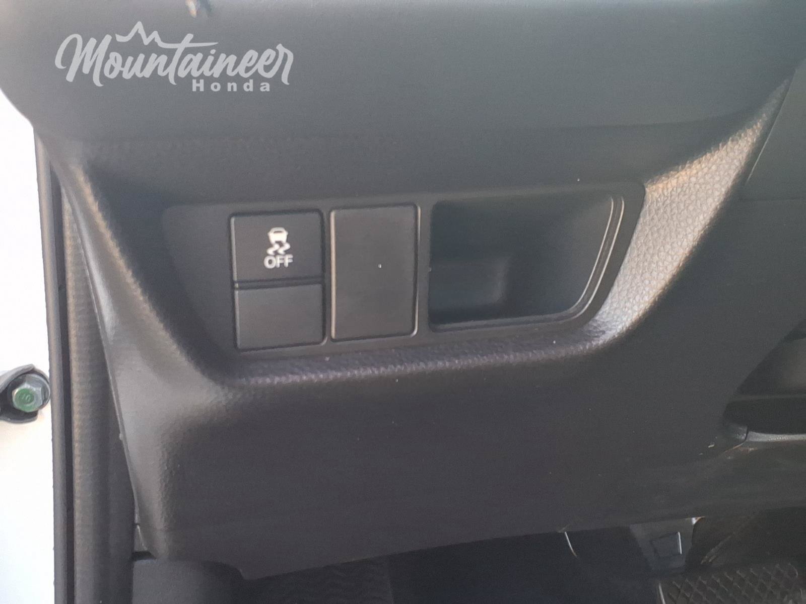 Used 2025 Honda HR-V Sport image 38