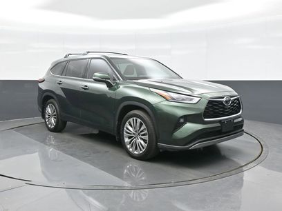 Certified 2025 Toyota Highlander Platinum