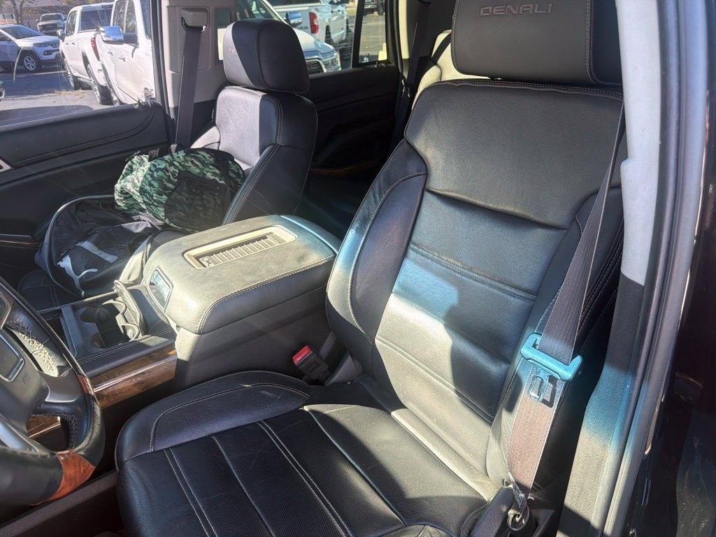 Used 2015 GMC Yukon Denali w/ Open Road Package AWD/4WD image 10