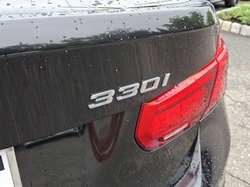 Used 2018 BMW 330i xDrive Sedan AWD/4WD image 31
