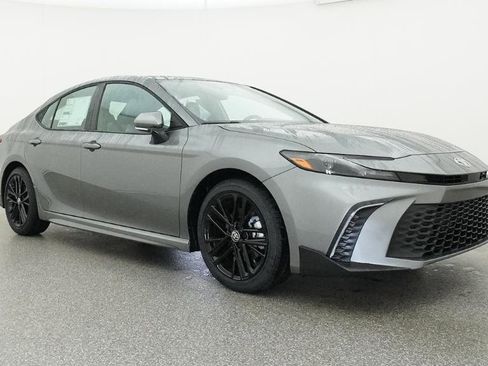 New 2026 Toyota Camry SE FWD image 21