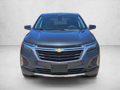 Used 2023 Chevrolet Equinox LT image 2