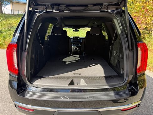 Used 2022 GMC Yukon SLT w/ SLT Premium Package image 20