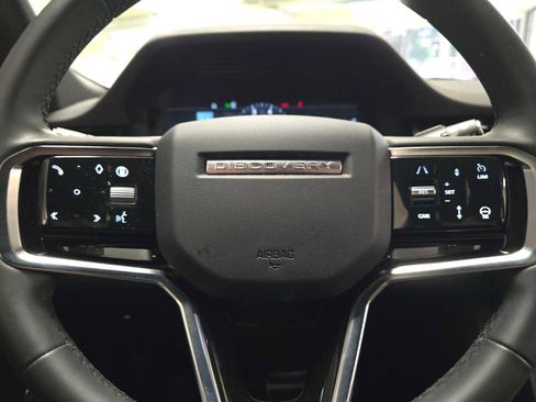 Certified 2025 Land Rover Discovery Sport Dynamic SE image 28