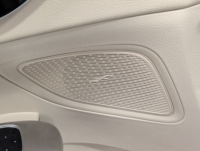 Used 2024 Mercedes-Benz C 300 4MATIC Sedan image 16