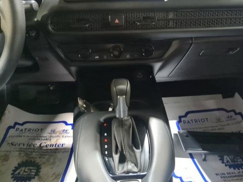 New 2025 Honda HR-V LX image 11