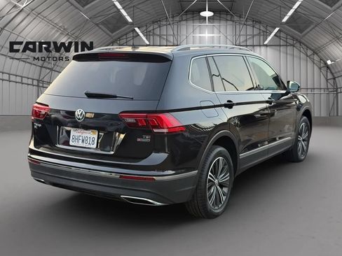 Used 2018 Volkswagen Tiguan SEL AWD/4WD image 5