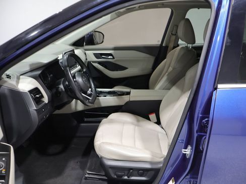 Used 2021 Nissan Rogue SL AWD/4WD image 11