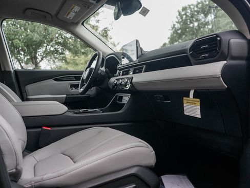 New 2025 Honda Pilot EX-L image 10