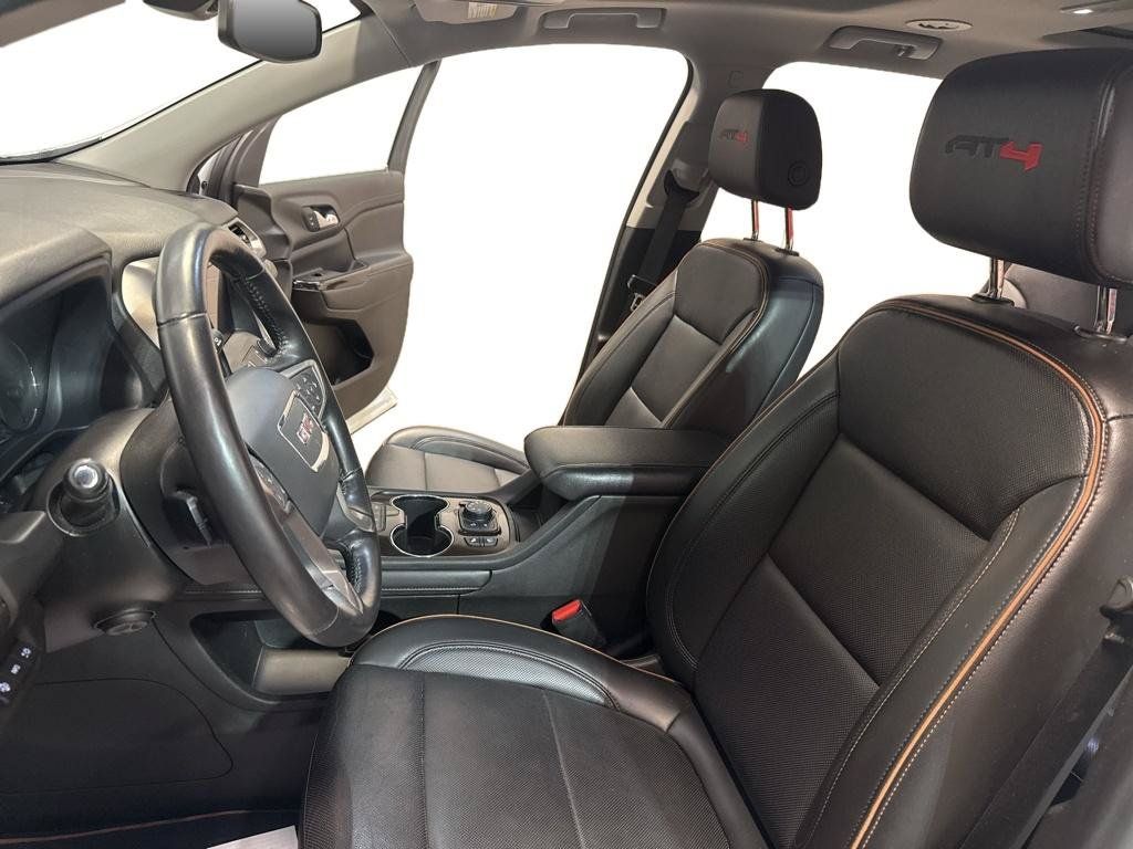 Used 2022 GMC Acadia AT4 w/ Technology Package AWD/4WD image 16
