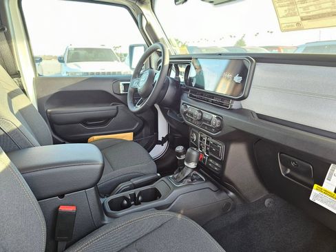 New 2026 Jeep Gladiator Sport AWD/4WD image 25