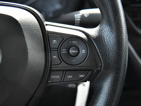 Used 2025 Toyota Corolla LE FWD image 29