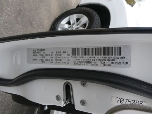 Used 2016 RAM 1500 Express image 10